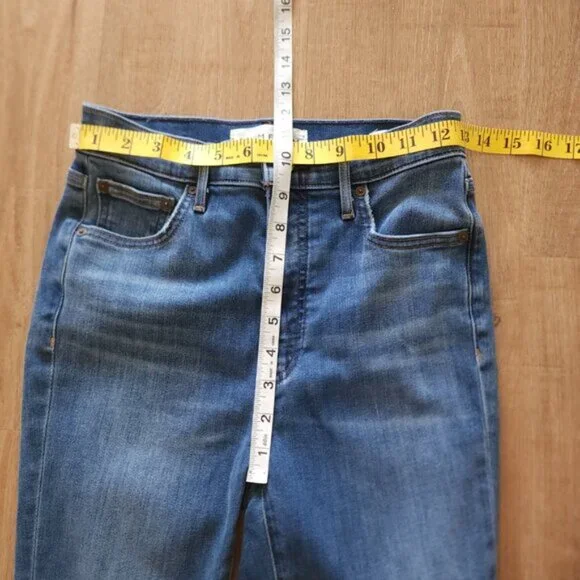 Aritzia Denim Forum Lola High Rise Skinny Jeans - Picture 4 of 6